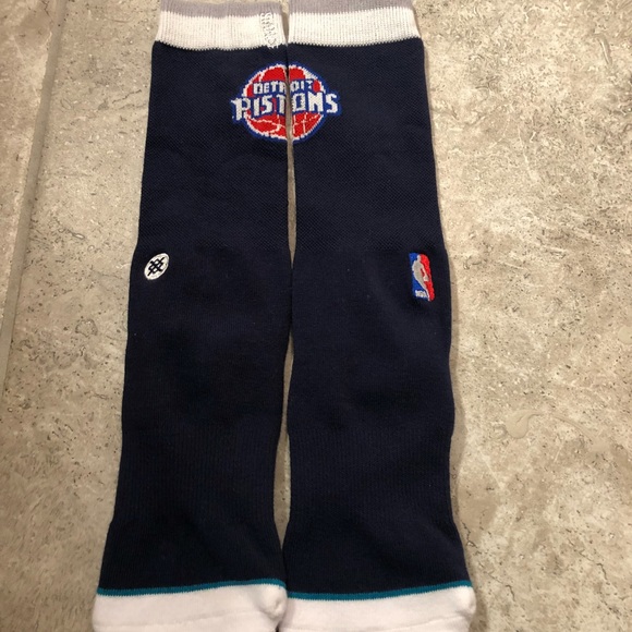 NEW: LE: NBA Detroit Pistons Crew Stance Socks - Picture 3 of 4